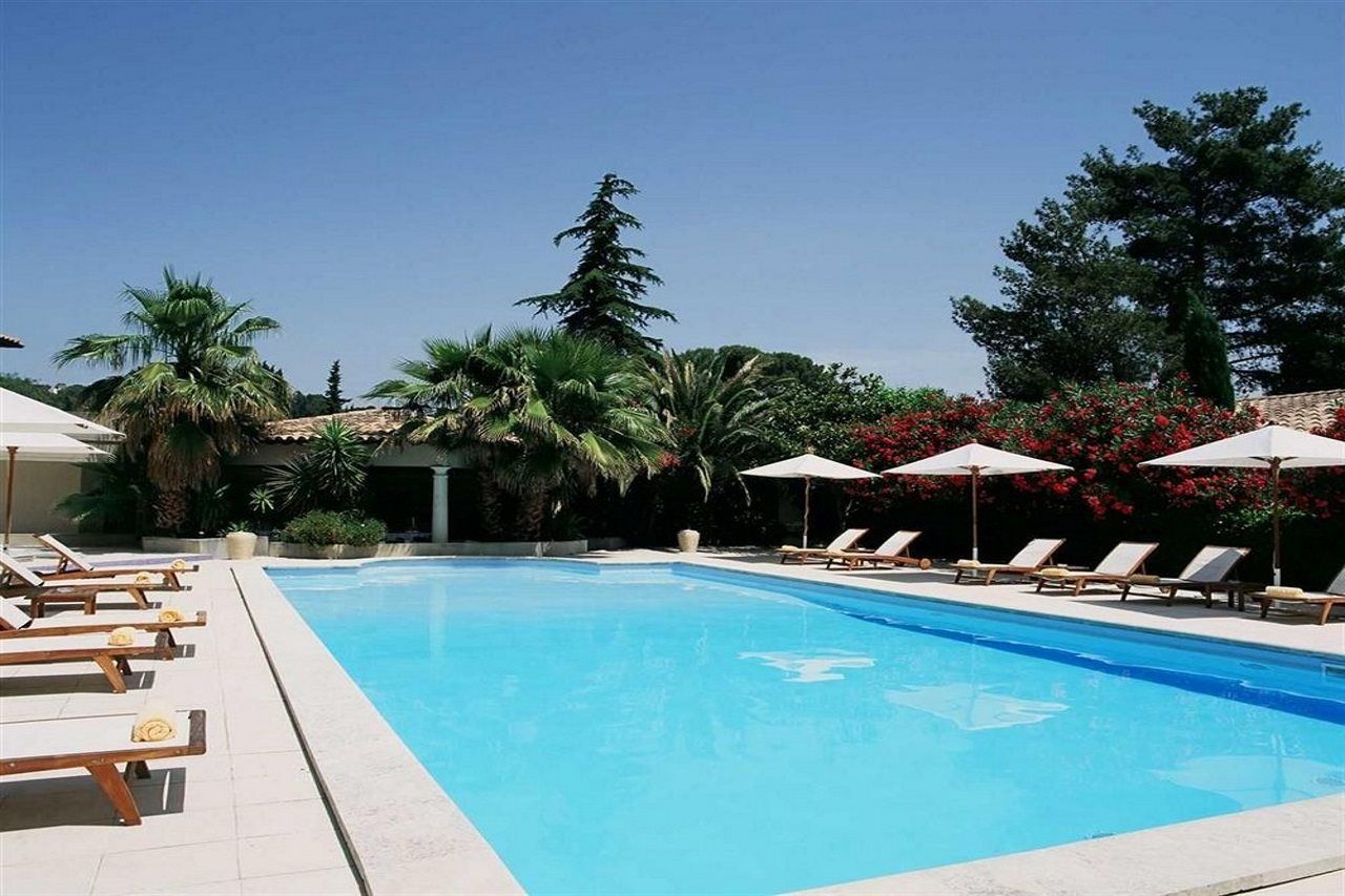 Hotel Najeti La Magnaneraie 4*